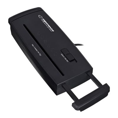 13. Esperanza BLADE EN104 document shredder