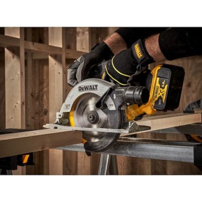 5. DeWALT DCS565P2-QW Portable Circular Saw