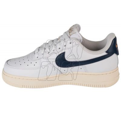 2. Nike W Air Force 1 07 EasyOn W HJ9122-100