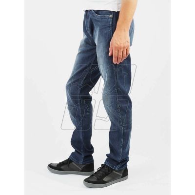 2. Wrangler® Greensboro Modern Regular W15QEE77T