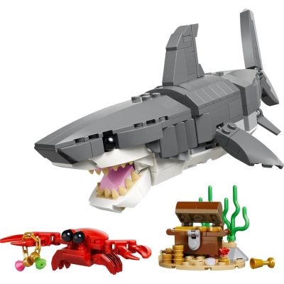 3. LEGO CREATOR 3IN1 31381 Menacing Shark and Treasure Chest
