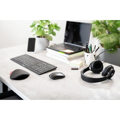 6. CHERRY GENTIX BT Gaming Mouse Ambidextrous Bluetooth Optical 2000 DPI