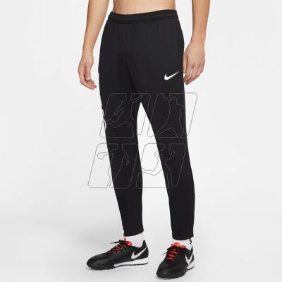 5. Nike FC Essential M CD0576-010 pants