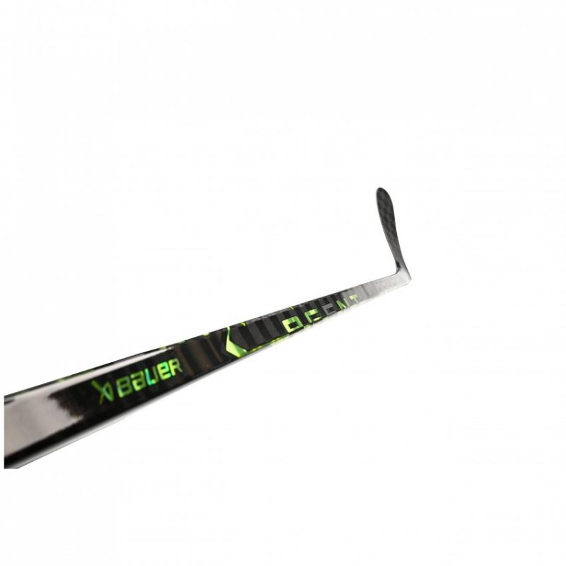 7. Bauer AG5NT GripTac 57'' Composite Stick