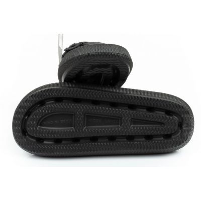 10. CMP M 3Q90647 U901 flip-flops