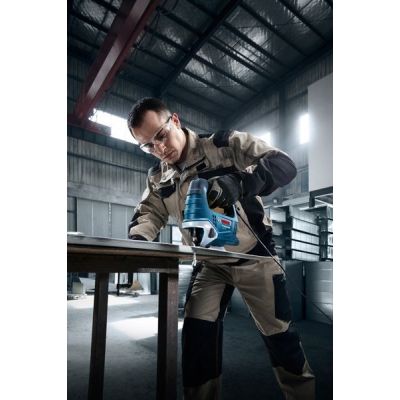 3. Bosch GST 750 electric jigsaw 520 W 2.29 kg