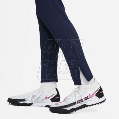 5. Nike Strike 21 W Pants CW6093-451