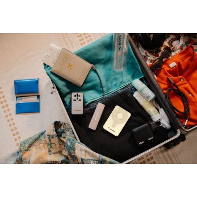 5. Verbatim 32274 Power Bank Lithium Polymer (LiPo) 10000 mAh Wireless Charging Gold