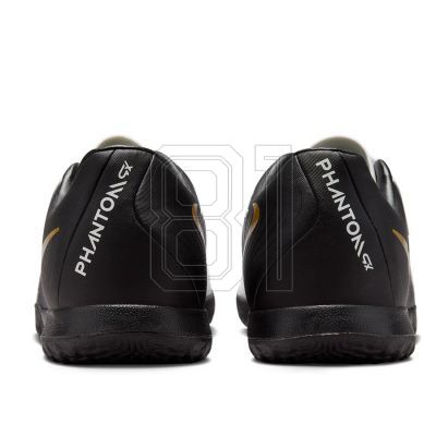 4. Nike Phantom GX II Academy IC M FJ2581-100 football boots