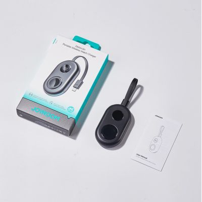 3. Joyroom JR-W09 3W Wireless Charging Power Bank with USB-C Cable for Apple Watch - Black