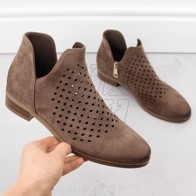 2. Suede ankle boots with a cutout Vinceza W JAN283A brown