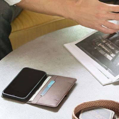 7. Uniq Journa case for iPhone 12 / iPhone 12 Pro - gray