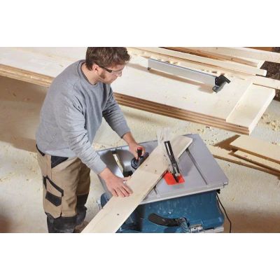 4. Bosch GTS 635-216 Professional 1600 W 550 RPM