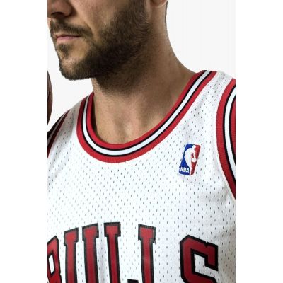 4. Mitchell & Ness Chicago Bulls NBA Swingman Jersey Bulls 97-98 Dennis Rodman M SMJYAC18079-CBUWHIT97DRDN