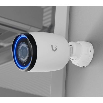 3. Ubiquiti UVC-AI-Pro White | IP Camera | 4K Ultra HD 30fps, IP65, 1x RJ45 1000Mbps PoE, 3x optical zoom