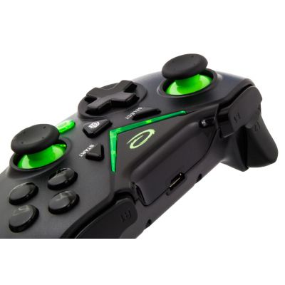 5. Esperanza EGG112K Wireless Gamepad (PC, PS3, Xbox One; black, green)