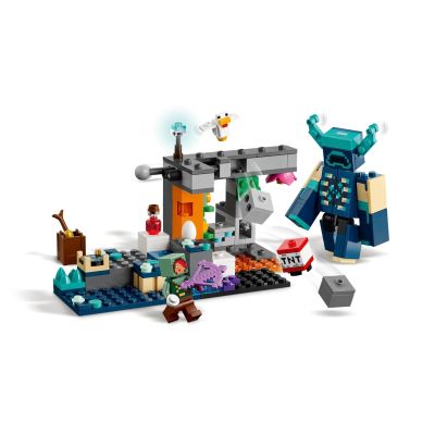 4. LEGO Minecraft 21274 Encounter with the Warden