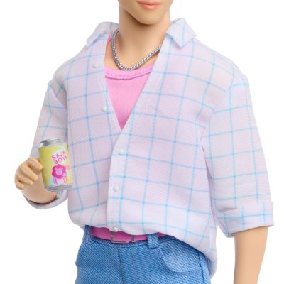 5. Mattel JRN38 doll