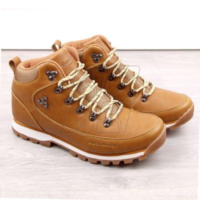 4. Leather trekking shoes Outback Bustagrip M MRM1E