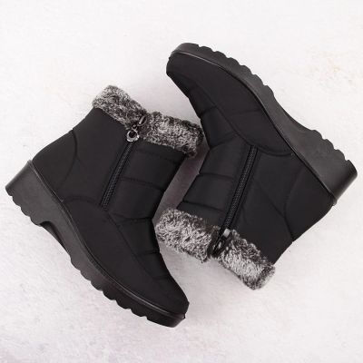 23. Women’s black snow boots with fur lining Vinceza 86231
