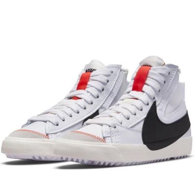 2. Nike W Blazer Mid 77 Jumbo Shoes in White (DQ1471100)