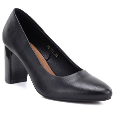 6. Women's black Sergio Leone PB131 pumps with a block heel