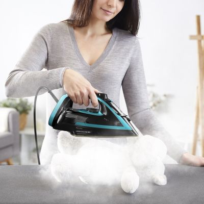 49. Tefal FV8066 3000 W Iron