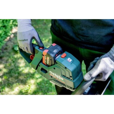 4. Metabo HS 18 LTX BL 55 Carcass Hedge Trimmer