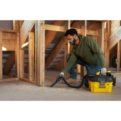 7. Stanley FATMAX SFMCV002B-XJ Vacuum Cleaner 7.5L Drum Vacuum Dry and Wet Bagless