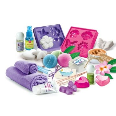 4. Clementoni Set - Beauty Salon