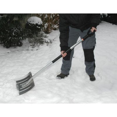 2. Fiskars 143060 Snow Shovel