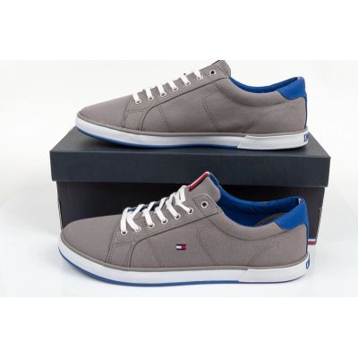 25. Tommy Hilfiger sneakers M FM0FM00596039