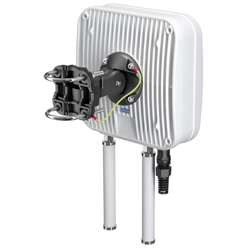 8. QuWireless QuMax Directional PoE/LAN Antenna 6 dBi