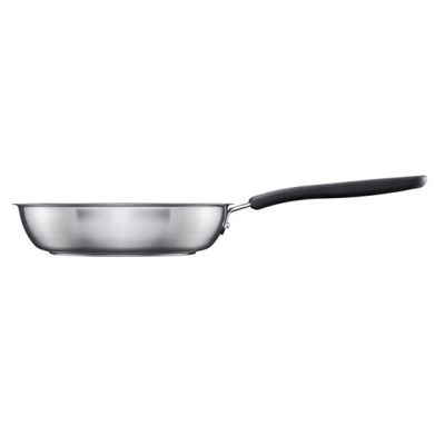 3. Fiskars 1072249 Connoisseur's Round Frying Pan
