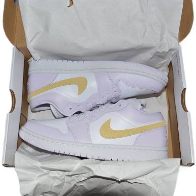 10. Air Jordan 1 Low Wmns 'Barely Grape' women's shoes - DC0774-501