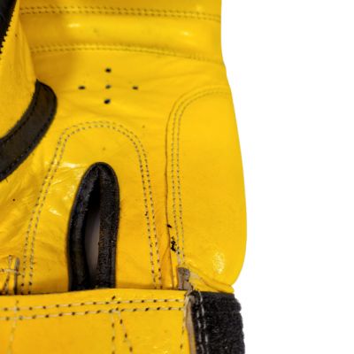 2. (W) TOP TEN FIGHT RTT-2 Boxing Gloves 10 oz Black and Yellow
