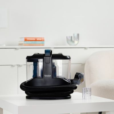 7. Taurus Homeland Textile Compact SPCL450 450W Upholstery Vacuum Cleaner