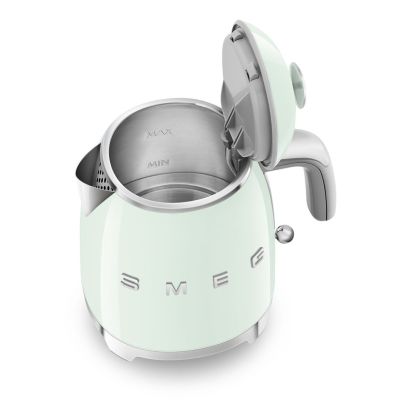 38. SMEG kettle model KLF05PGEU mini 0.8L pastelgreen