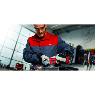 2. Brushless angle grinder AXXIO 18/125 Q Solo