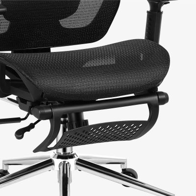 3. Expert 5.7 Black Swivel Chair
