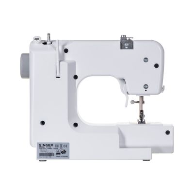 2. Singer M1005 sewing machine