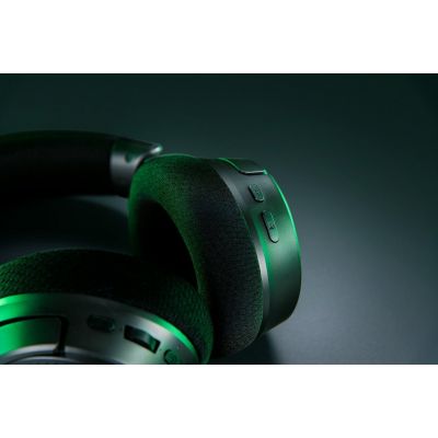 4. Razer Kraken V4 Wireless Headband Gaming Headset USB Type-A Bluetooth Black
