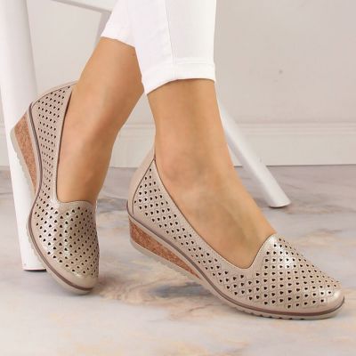 9. Potocki W SZ12018 WOL130B wedge shoes