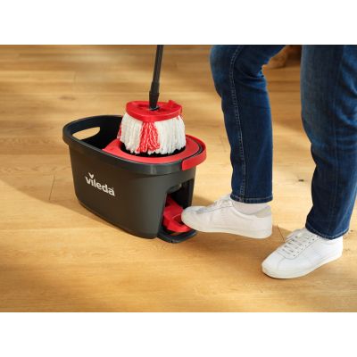 25. Vileda TURBO spin mop