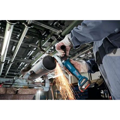 2. Bosch GWS 18V-10P PROFESSIONAL angle grinder 12.5 cm 9000 RPM 1.9 kg