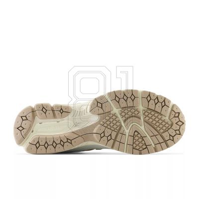 16. New Balance U M2002RVF shoes