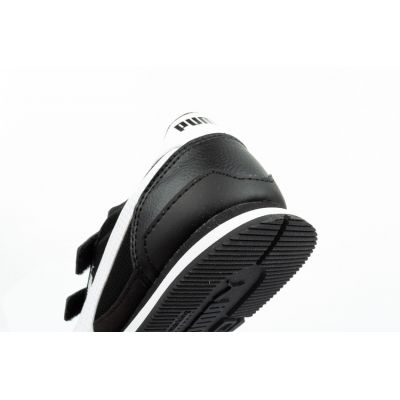 6. Puma ST Runner Jr shoes 38551101