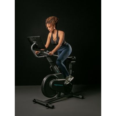 51. OVICX Q200X magnetic exercise bike with 15.6" TFT touchscreen, WIFI bluetooth & app