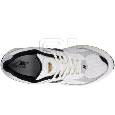 2. New Balance M2002RPN Shoes