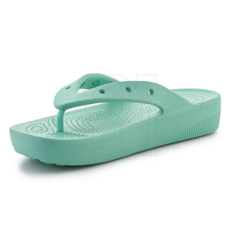 8. Crocs Classic Platform Flip W Oxygen W 207714-3UG
